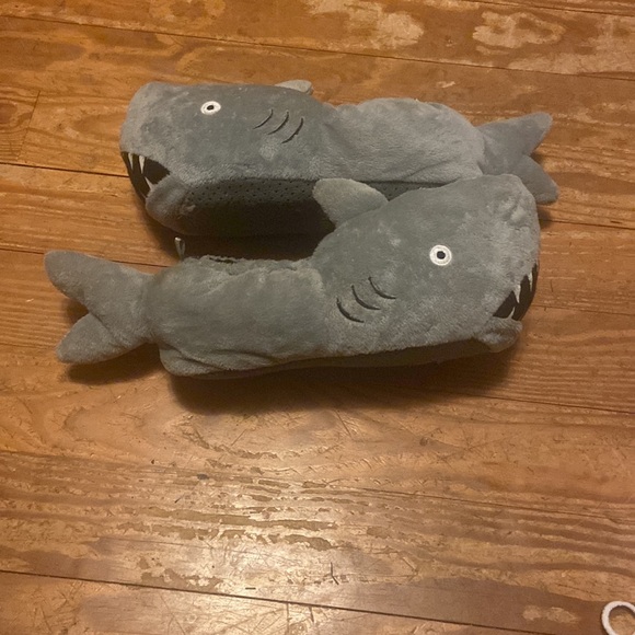 SHARK SLIPPERS!! - Picture 3 of 6
